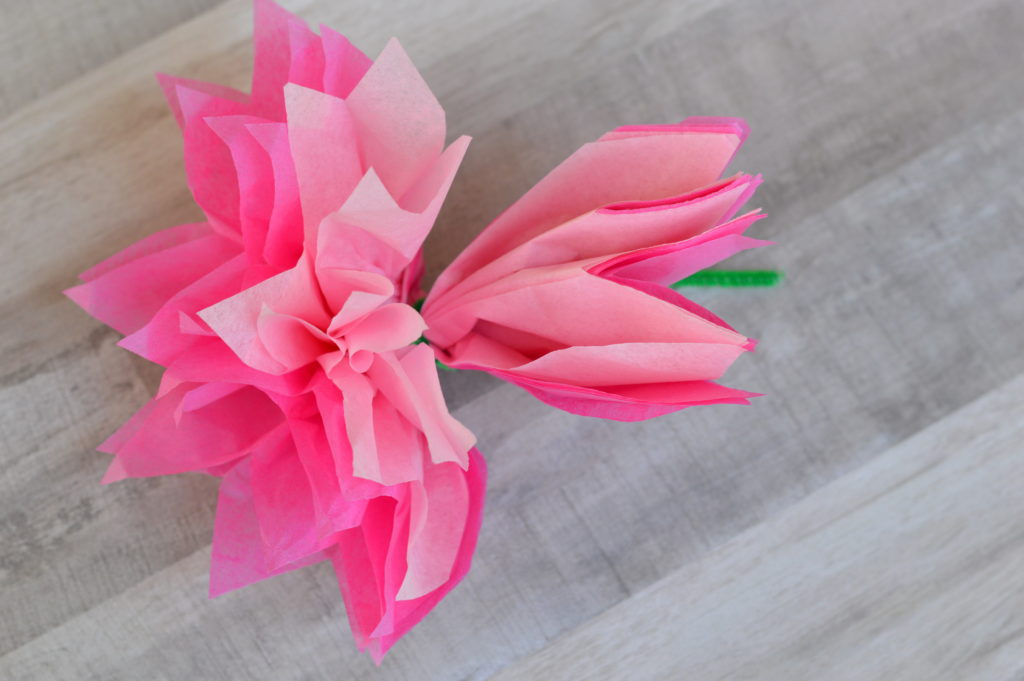 Make your mom a special gift, a bouquet of tissue paper flowers, for Mother's Day including DIY, easy to follow directions. #MakeHerMothersDay #ad