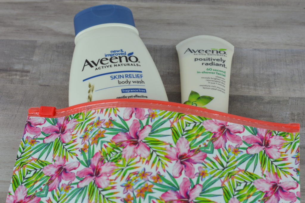 DIY Travel Bag / Toiletries Bag - Keep all your toiletries in one place with this DIY travel bag tutorial. This project is easy enough for anyone while still ending up with a beautiful, functional bag. #ad | mybigfathappylife.com