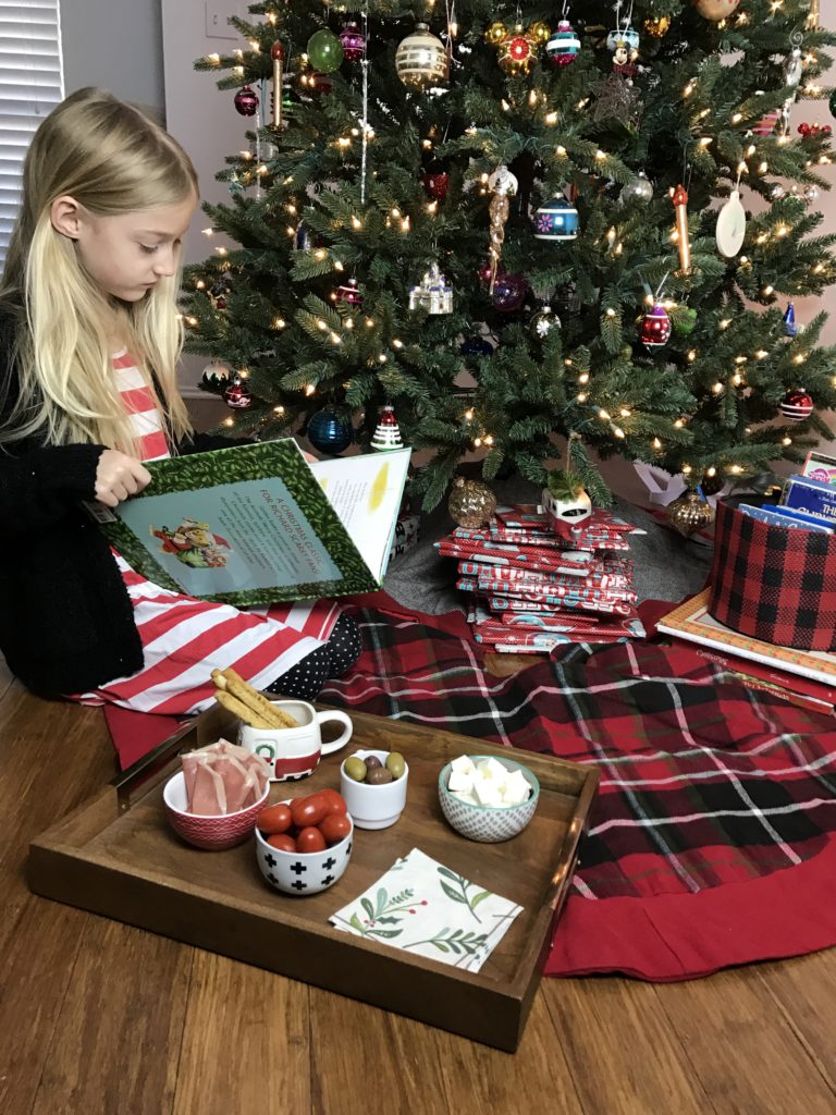 Focus more on spending quality time together with your family this holiday season by creating memories while having a picnic under the tree. #MyItalianMoment #ad | mybigfathappylife.com