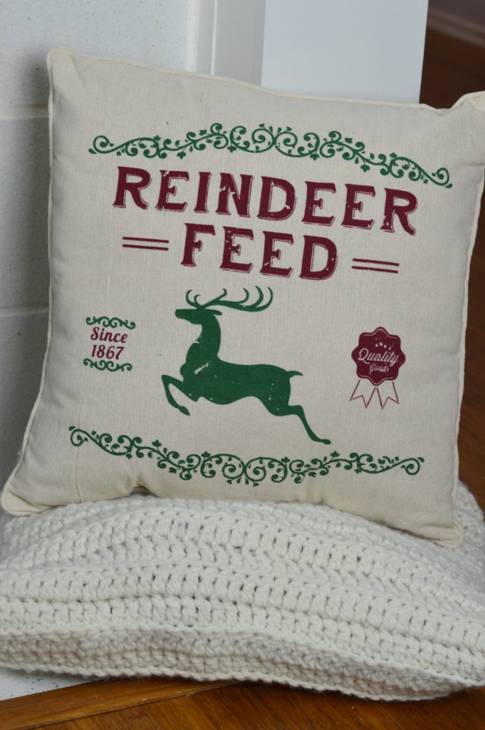 Farmhouse Inspired Christmas Fireplace Mantel #ad | mybigfathappylife.com