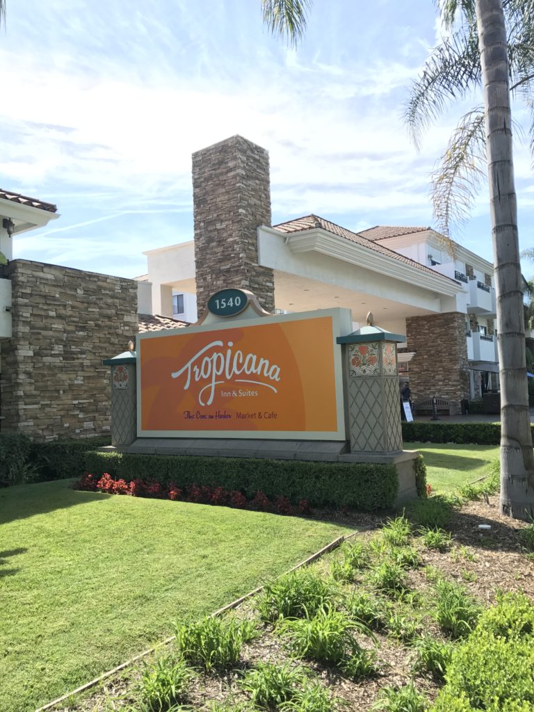 With newly renovated rooms and a stellar location right across from Disneyland, the Tropicana Inn and Suites is the perfect place to stay!  