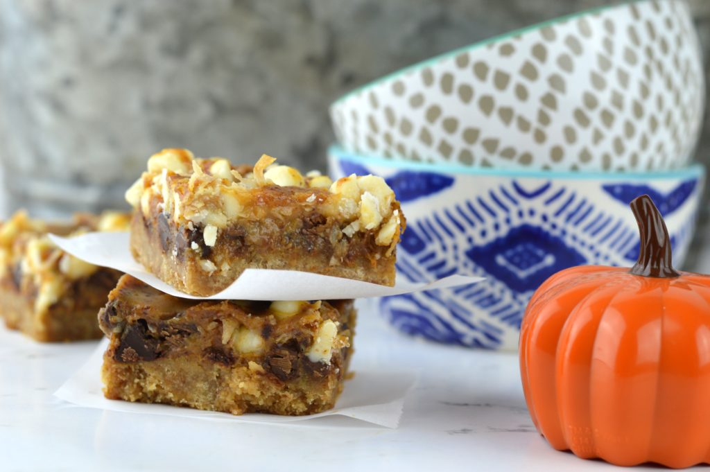 These Pumpkin 7 Layer Bars are ridiculously easy to make and a delicious fall treat!