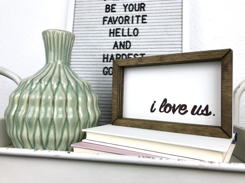 Making a DIY wood sign is easier to than you might think! Here’s a great tutorial for how you can make your own wood "i love us" sign for your home.