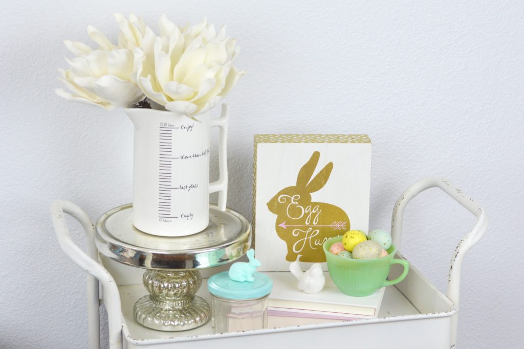 Simple tips to help you create a beautiful Easter vignette in your home.