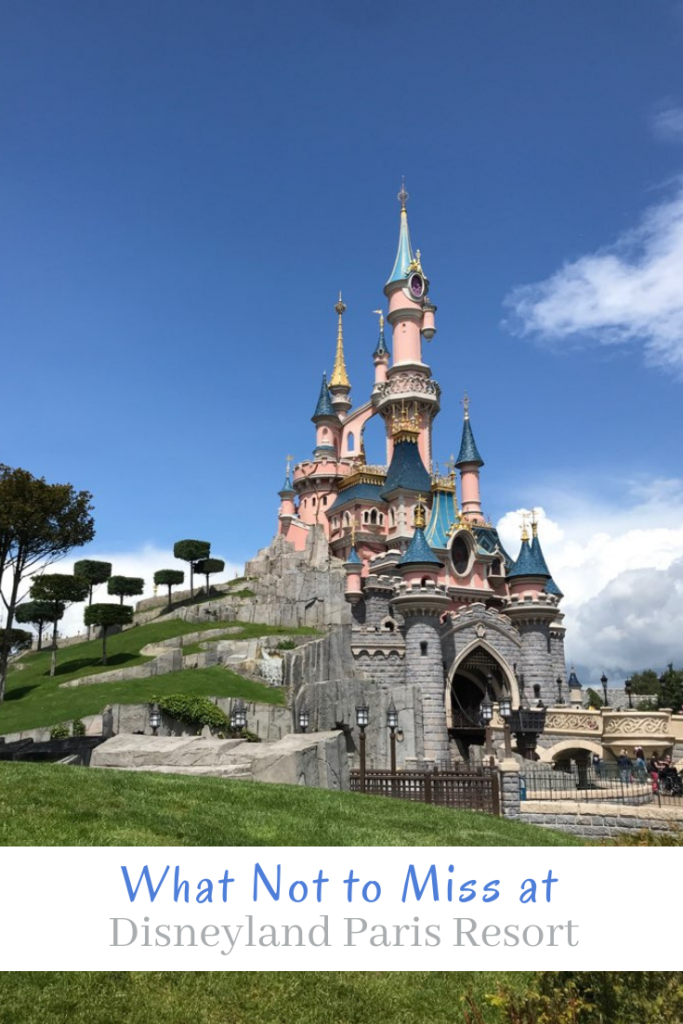 Everything you must see and do during your first visit to Disneyland Paris and Walt Disney Studios.