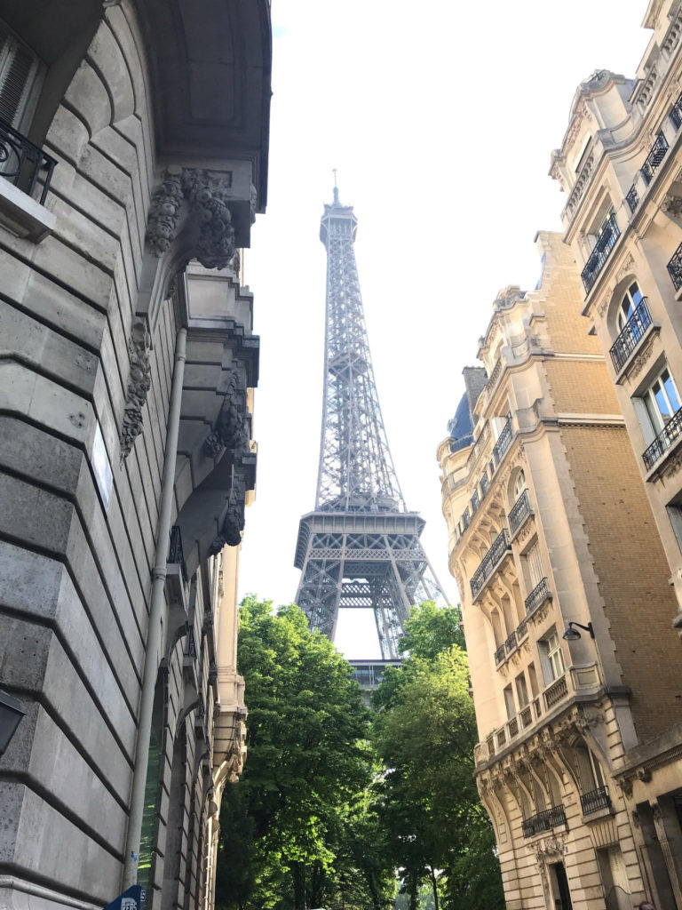 Are you looking for the perfect 4 days in Paris itinerary?  Well, I've got you covered! Plus bonus ideas of places to day trip to from Paris if you decide to spend more than 4 days in the city.