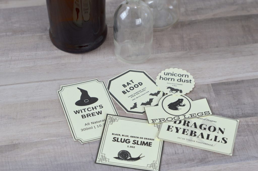 Add some fun to your Halloween decor with these DIY spooky potion bottles!  There’s also a free printable below so you can print your own potion labels!
