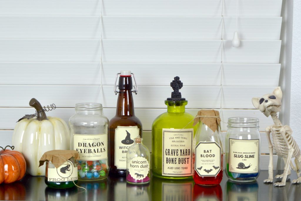 Add some fun to your Halloween decor with these DIY spooky potion bottles!  There’s also a free printable below so you can print your own potion labels!