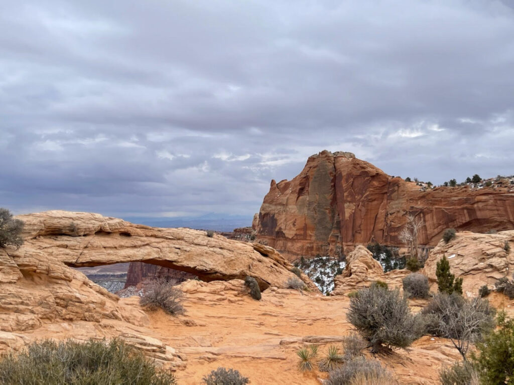 Tips for spending one day visiting Canyonlands National Park - Island in the Sky district in Utah.