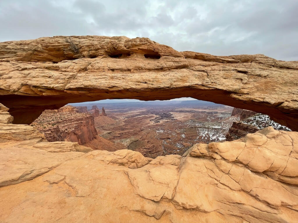 Tips for spending one day visiting Canyonlands National Park - Island in the Sky district in Utah.