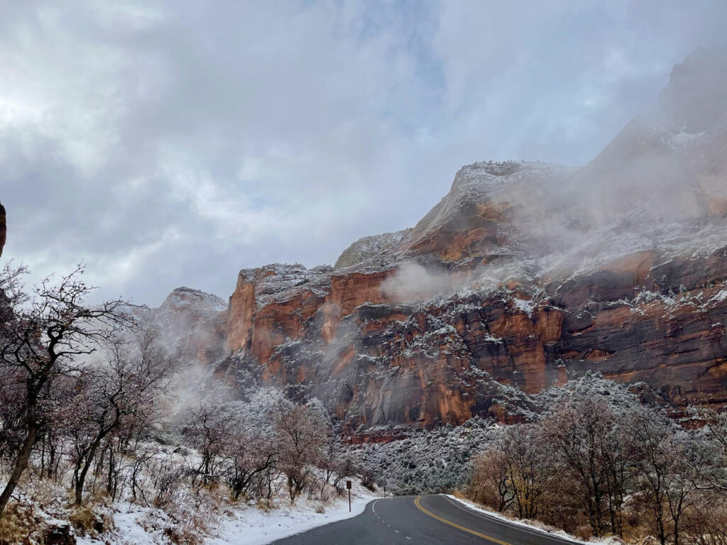 All the tips to help you have an amazing trip to Zion National Park in winter. 