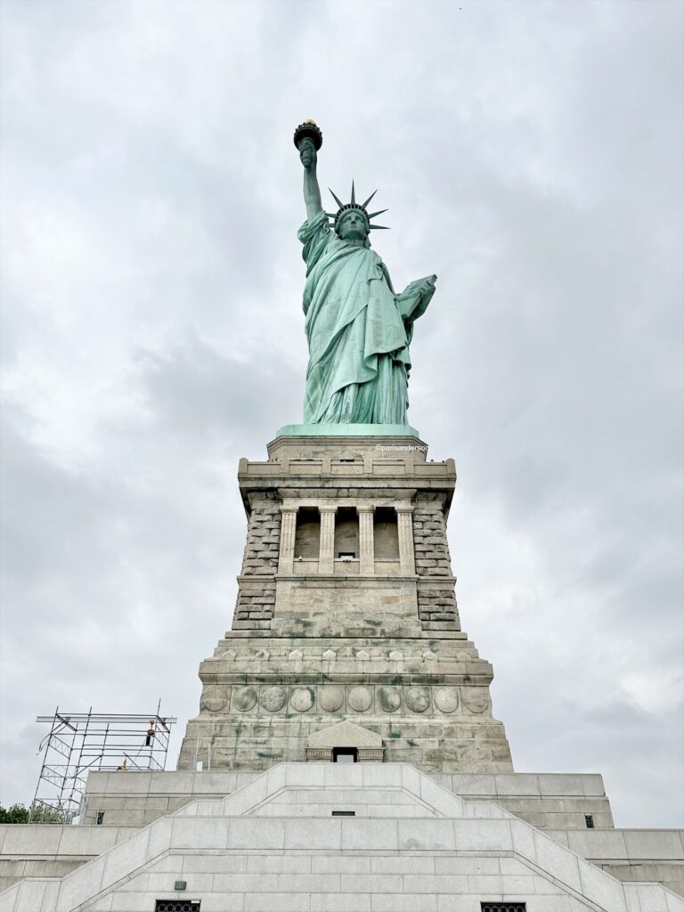 All the tips for having a wonderful trip to the Statue of Liberty in New York City.