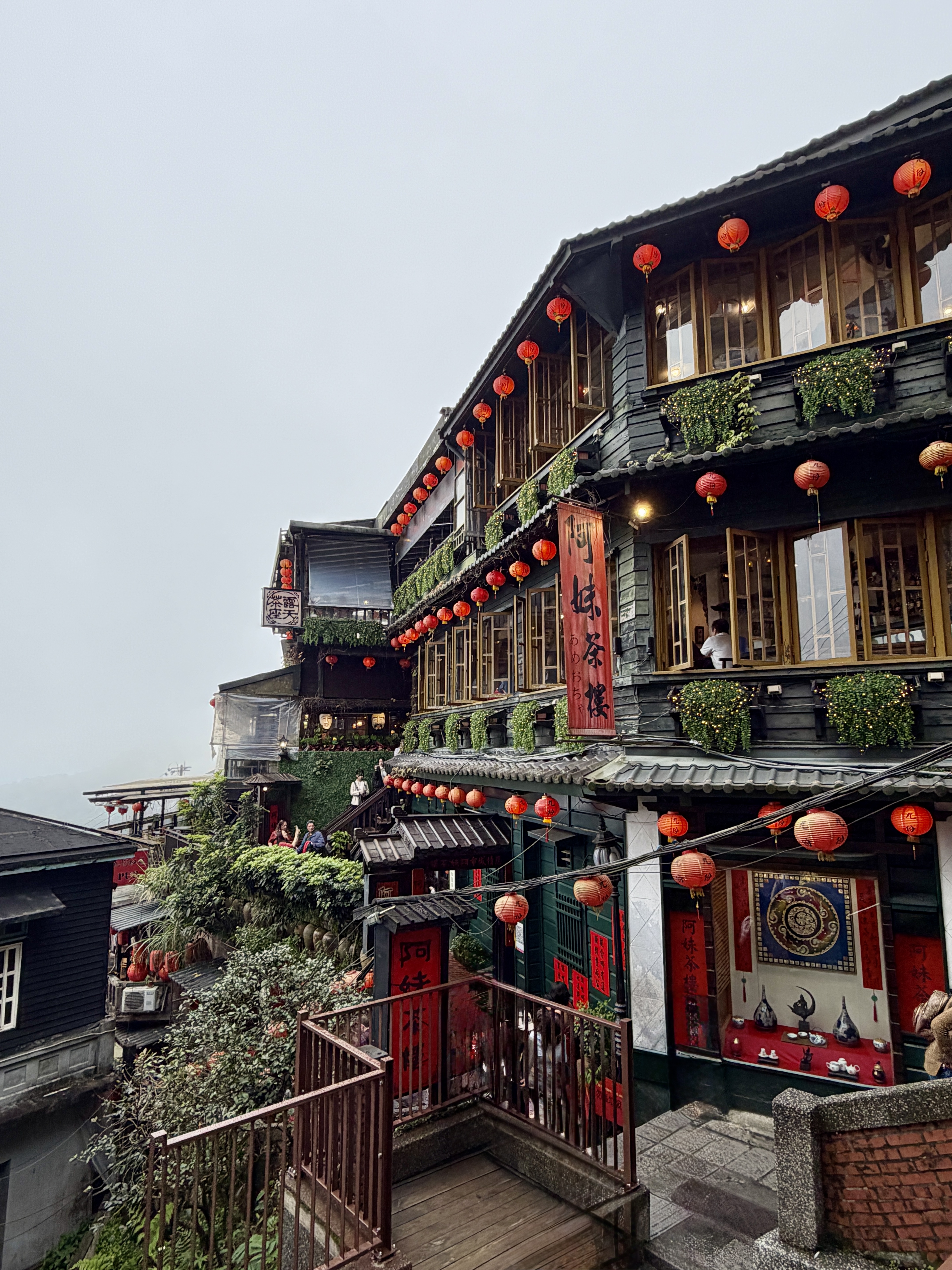 Everything you need to see and do while visiting the beautiful, modern, and ancient city of Taipei, Taiwan.
