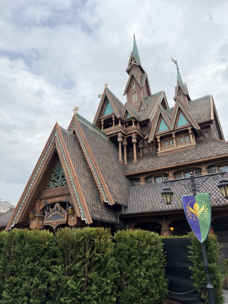 Tips for Visiting Tokyo Disneyland and Tokyo DisneySea